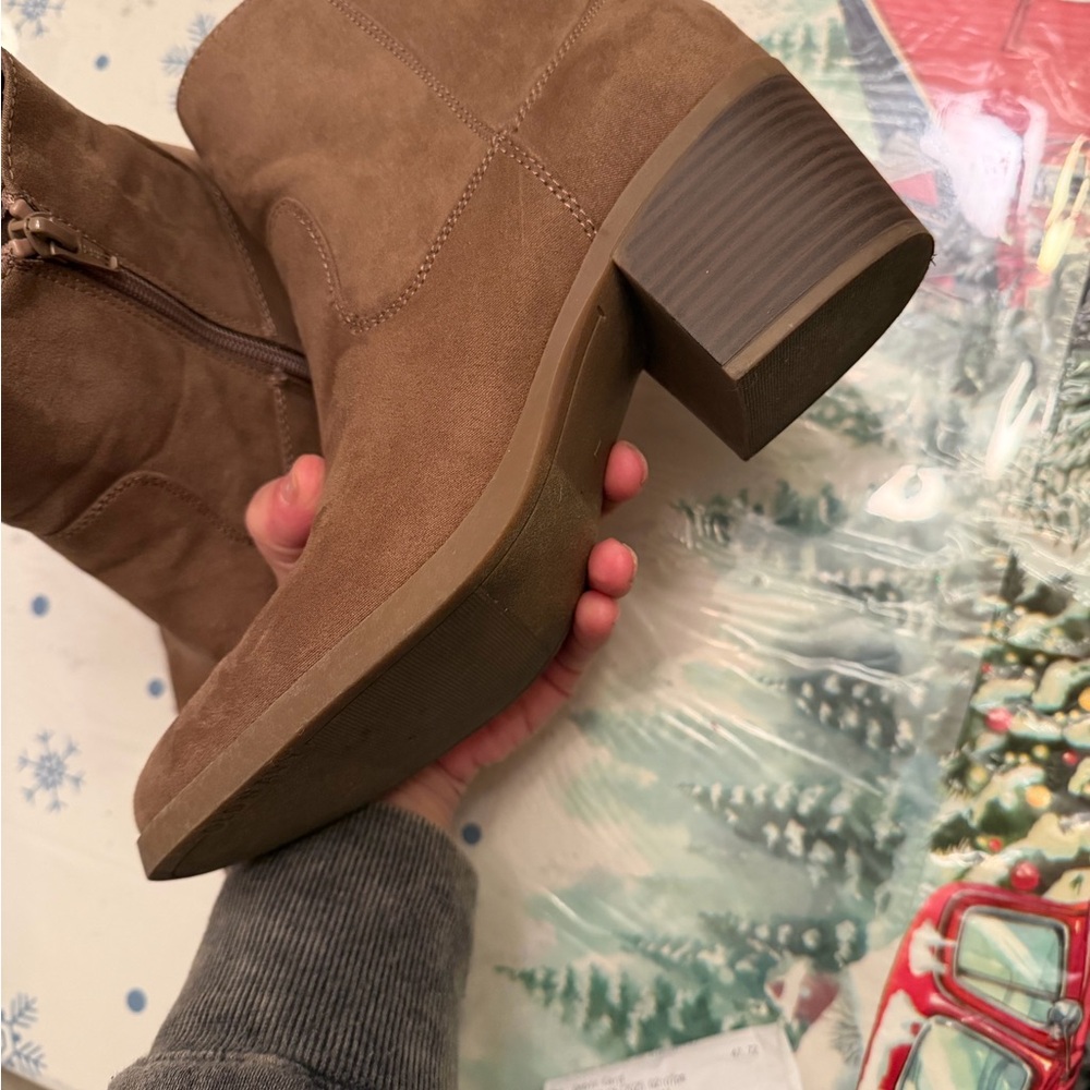 Old Navy Tan Heeled Boots